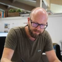 Perfil de Carlos Mendoza, cliente de diseño web y emprendedor digital.